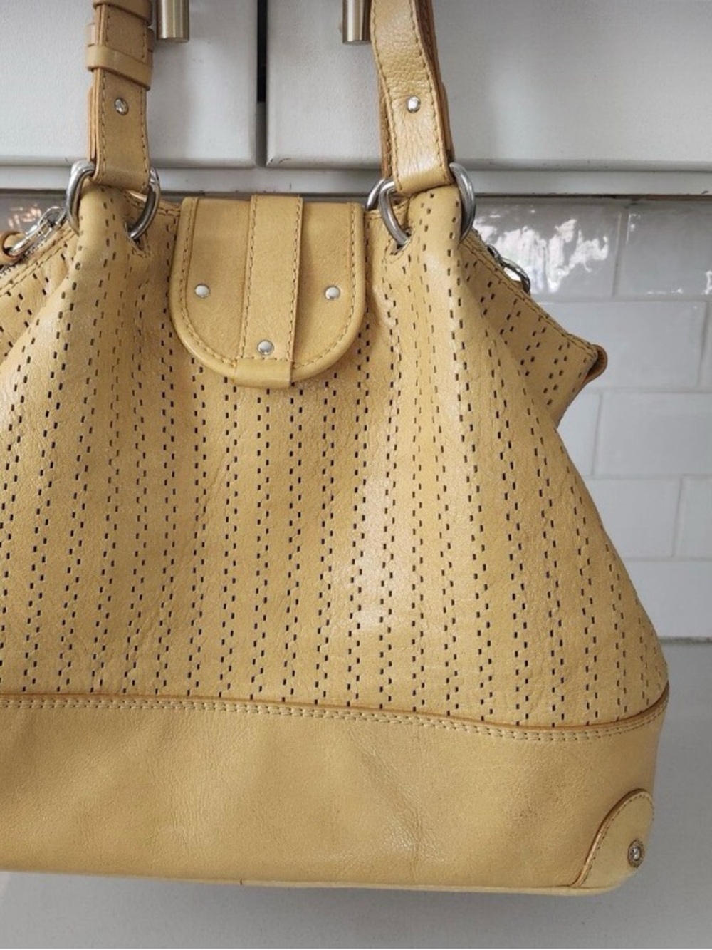 Chloe Perforated Bucket Shoulder Bag in yellow - Picture 2 of 9